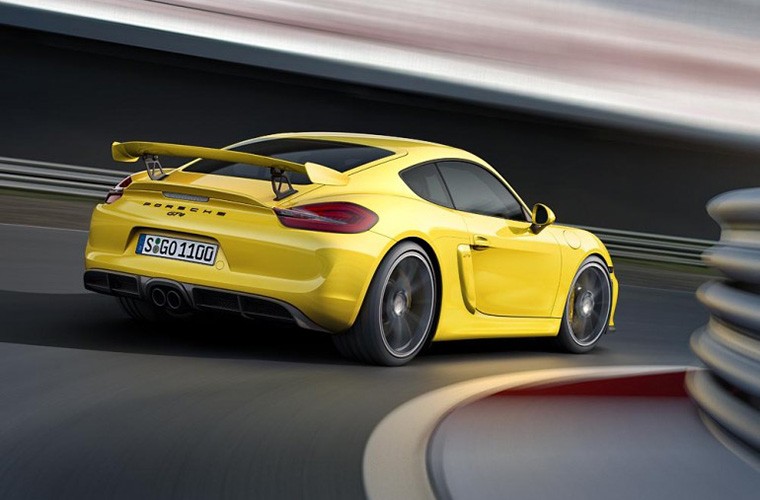 Man nhan voi mau xe the thao Porsche Cayman GT4-Hinh-8